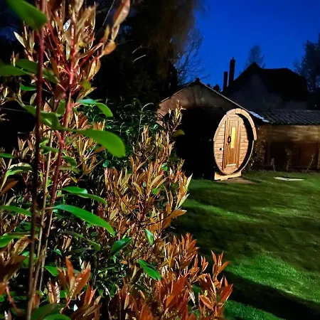 Abigel Vendeghaz Βίλα