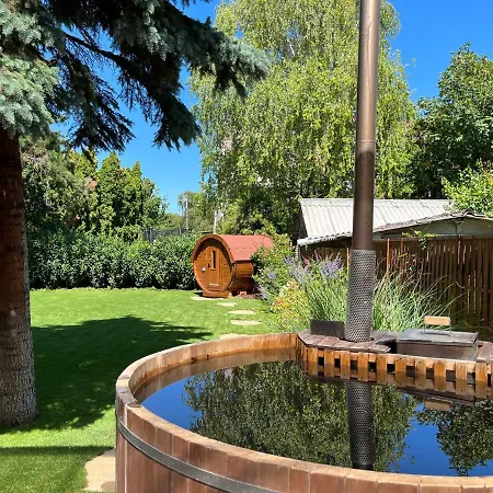 Abigel Vendeghaz Villa Keszthely